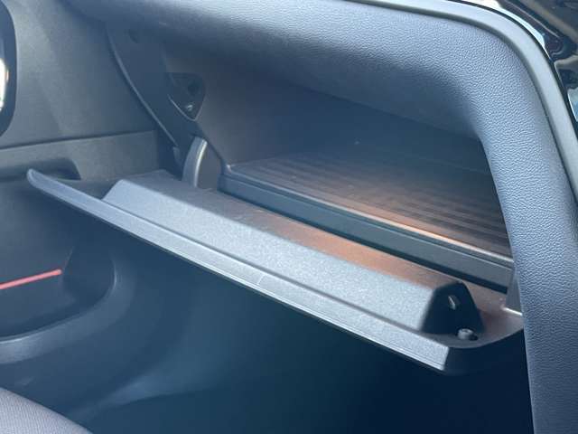 ご希望の車が売れてしまった場合や、装備や色など条件が合わない場合は、LIBERALAのバックオーダーシステムを是非ご利用ください。