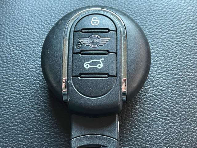 LIBERALAの全国在庫の中から厳選したお車をご提案！お近くの店舗でのご納車可能！その品揃えと品質に驚くこと間違い無し！