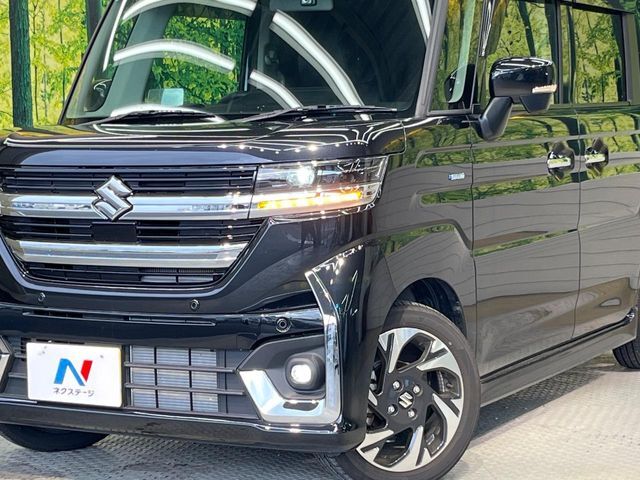 【LEDヘッドライト】悪天候や夜間走行時も良好な視界を確保し安心して運転できる高輝度LEDヘッドライトを装備！点灯速度が早く、消費電力も抑えられています。