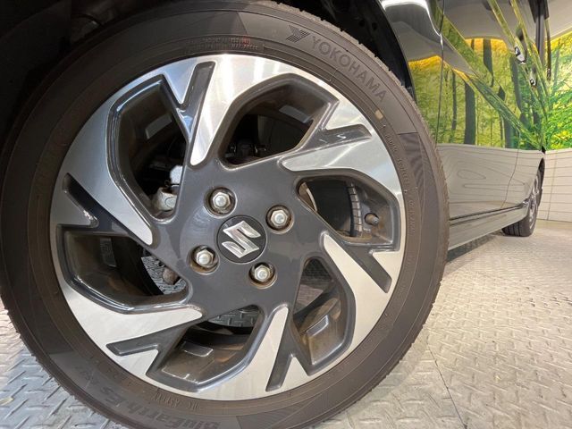 【純正15インチアルミホイール】外観にマッチした純正アルミホイールを装着しております。各種社外アルミホイールや、スタッドレスタイヤも取扱いしております。是非ご相談ください♪
