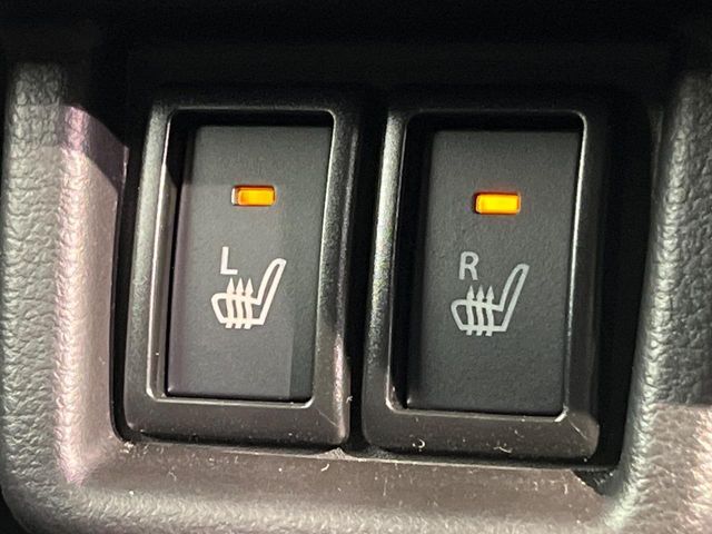 【シートヒーター】寒い日に重宝するシートヒーター！エアコンより早く温まってくれるので寒がりの人も安心ですね♪エアコンの温風は乾燥するから苦手、という方にもをおすすめです。