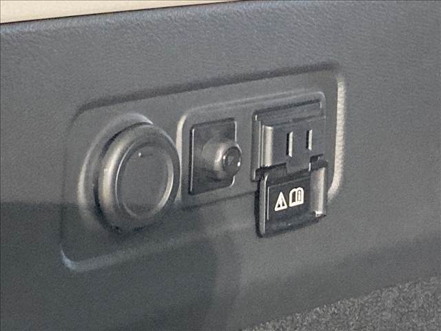 【AC100V】コンセント付きですので家庭用電化製品が車内でご利用いただけます。