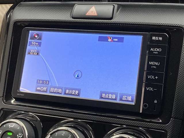 純正ナビを装備しています。　ナビがあると知らない場所でも安心して走行できますね＾＾