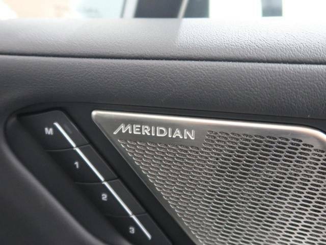 MERIDIANは英国のプレミアムオーディオブランドです。重低音から高音域までしっかりと再現でき、コンサートのような臨場感溢れる音響空間を実現します。どうぞ店頭にてご体感ください。