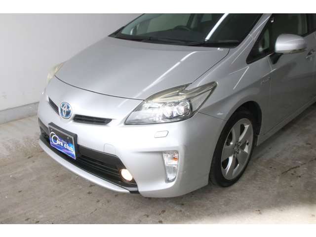 LEDヘッドランプだけでなく、フォグランプも装備されておりますので夜間でも明るく安心して運転ができますね！