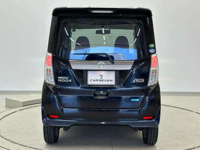 カーセブンでは下取り保証を行っております。軽自動車なら2万円、普通車なら3万円※詳しくはスタッフまでご確認ください。