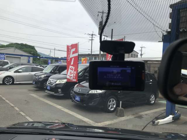 ドライブレコーダー搭載！！もはやついていることが当たり前になりつつあります！もしもの時の強い味方となってくれます♪