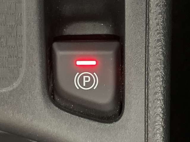 【電動パーキングブレーキ】電気モーターでパーキングブレーキをかける装置です。