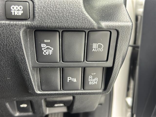 【運転席操作部】快適なドライブを楽しむための機能が装備されています！運転席から触れるので、使いやすいです！除菌プランいれていただくと、さらに清潔で安心していただけます！