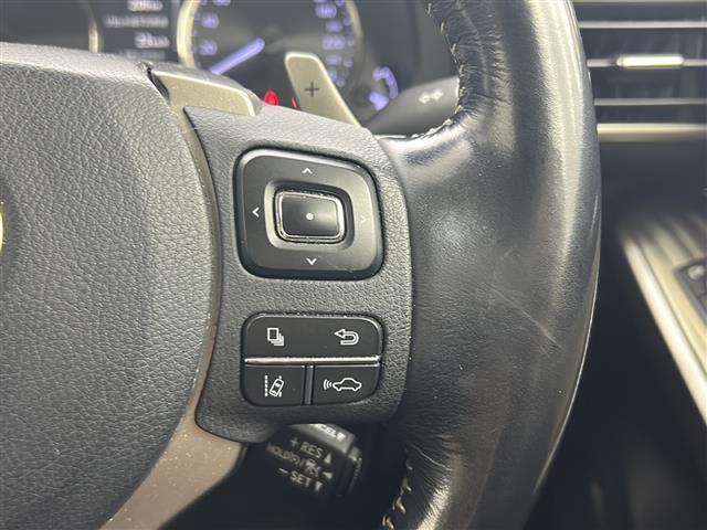 【運転席操作部】快適なドライブを楽しむための機能が装備されています！運転席から触れるので、使いやすいです！除菌プランいれていただくと、さらに清潔で安心していただけます！