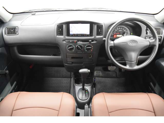 個性際立つSUV・カスタムカーでキャンプや釣り、サーフィン、アウトドアの相棒にしてみませんか？