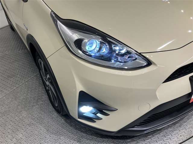 【LEDヘッドライト】消費電力も少なく寿命も長いのがLEDの特徴。HIDのような点灯のタイムラグもなくパッと明るくなるのも特徴のひとつです。