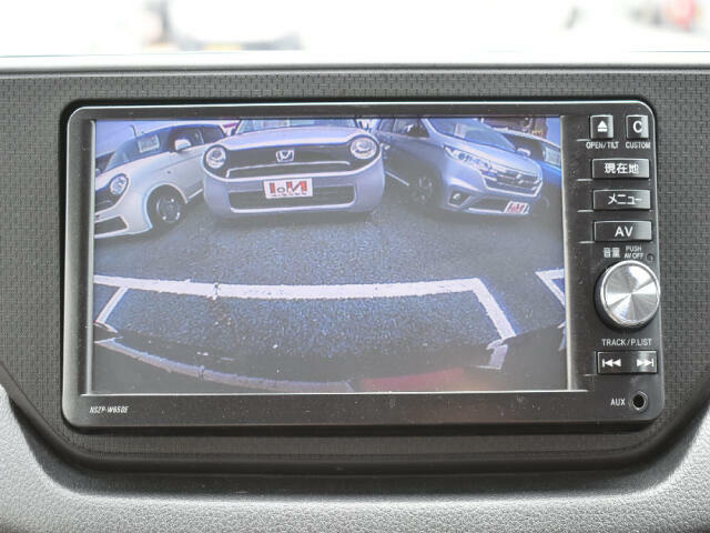 バックカメラ付いています！駐車時の後方確認をサポートしてくれます！