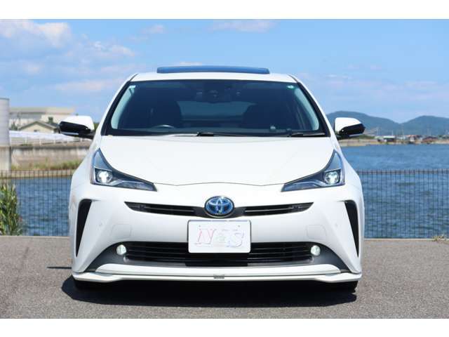 TRDエアロ☆TRDルーフスポイラー☆TRDガーニッシュ☆TRD18インチアルミホイール☆サンルーフ☆LEDウェルカムランプ☆LEDヘッドライト☆LEDフォグランプ☆LEDテールランプ☆☆☆☆☆☆☆☆