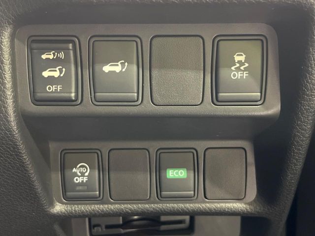 【パワーバックドア】スマートキーや運転席のボタンを押すだけでリアゲートが自動で開閉します！荷物を持っている時や、高い位置にあるバックドアを閉める際に便利な機能です♪