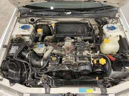 エンジンルーム大変綺麗な印象です！EJ20ターボも吹き上がり好調です！