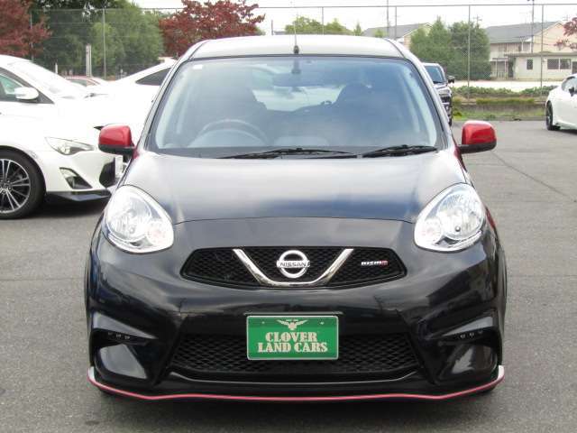 中古車販売における数多くの法令やルールを正しく理解しているのはもちろん、徹底したお客様目線での対応に関する教育研修を修了している為、お客様にとって安心・信頼のお店選びの目印になるものです。