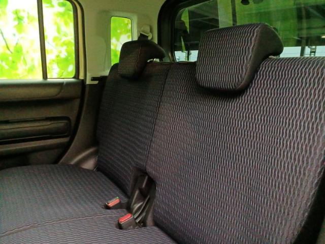 WECARSでは各商談席に大型モニターをご用意しております！見やすい大画面でゆったりと全国の在庫をご覧いただけます！是非ご来店お待ちしております！