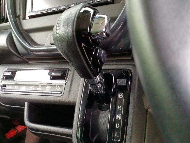 お車に合わせて無料保証以外にも、保証範囲、期間、距離を拡充させた有料保証もご用意しております！中古車の購入が初めてで不安・・・というお客様もご安心ください！