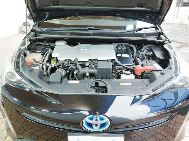 ボディのガラスコーティング施工も好評受付中です！撥水性の効果は3年以上♪メンテナンスは水洗いのみ♪その他カスタマイズやアフターパーツ取付なども是非ご相談下さい！