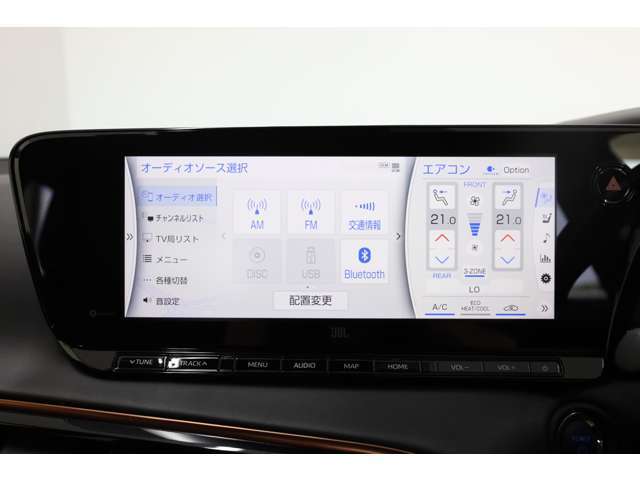 純正12.3型メモリーナビで、Bluetooth・ラジオ・ブルーレイ・CD/DVD・フルセグTV視聴など充実した機能が付いております！