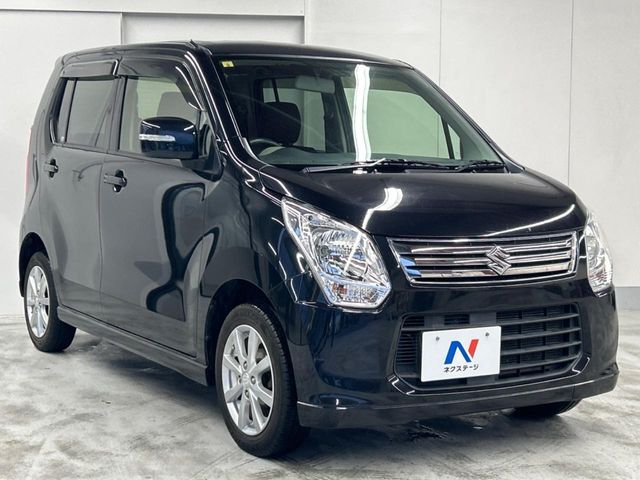 大好評のボディコーティング「弾スプラッシュコート」もご納車までに施工可能。通常のガラスコートと異なる、耐久年数6年の無機質ガラスコーティングが、ボディをキレイな状態に保ってくれます。