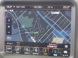 ●純正ナビ:一体感のあるナビは、高級感ある車内を演出してくれます。オーディオ機能も充実しておりますので、運転もより楽しめます♪