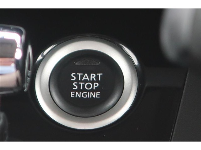 プッシュスタート☆ワンタッチでエンジンがかかります。