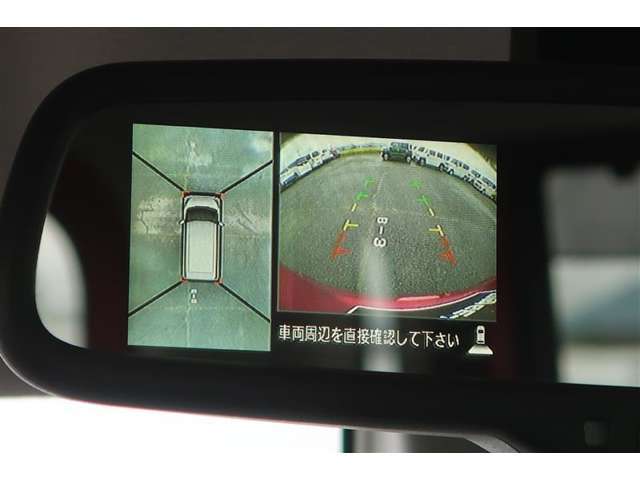 パノラミックビューモニター付きです。車両を上から見たような映像をディスプレイオーディオ画面に表示。運転席からの目視だけでは見にくい、車両周辺の状況をリアルタイムでしっかり確認できます。