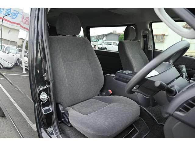 一部の在庫車は別の場所にて保管しております。お手数ではございますが、ご来店前に一度ご連絡いただけますと幸いです