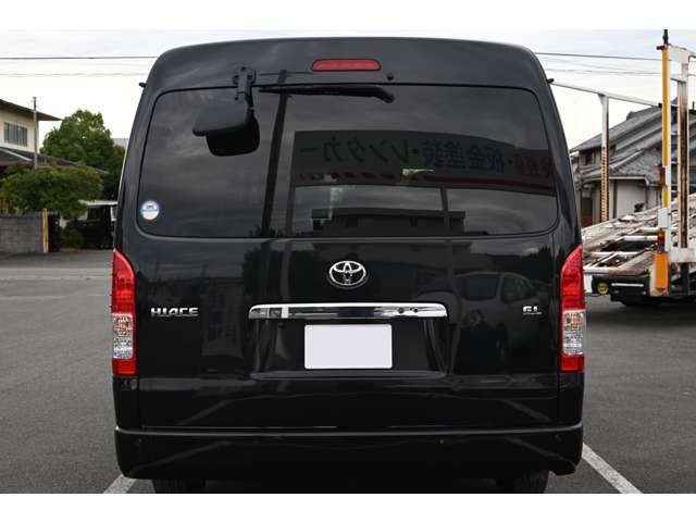 常時200台以上の在庫があります。軽自動車から大型トラック、また特殊車両などなど。あらゆる車種をご用意しております