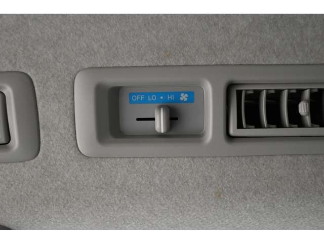 業販大歓迎！一般のお客様もプロが厳選したお車をお得な価格でご提供します！