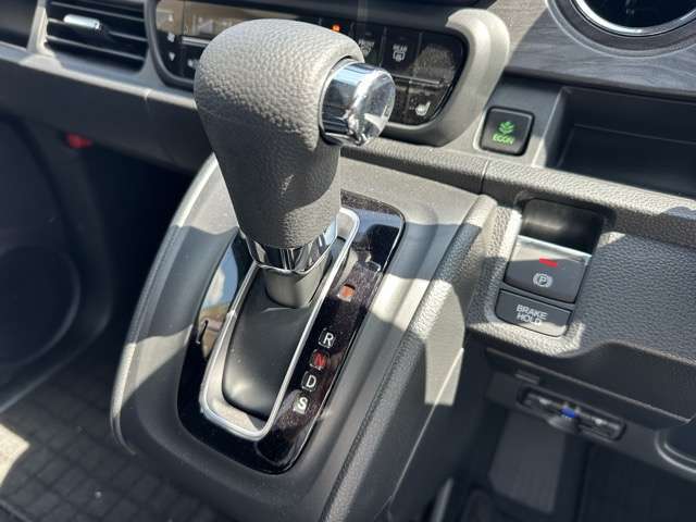 ★納車前に、当社の指定工場で納車前点検を行って納車しますので、安心してお乗りいただけます！もちろん、点検料は車両本体価格に含まれています！