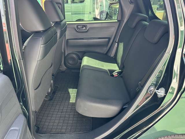 ★5年間新車保障★初度登録から5年間の新車保証が含まれています。長期間、安心してお乗り頂けます！保障費用は支払総額に含まれています！遠方のお客様は保証継承後、お近くのディーラーにて保証が受けられます！