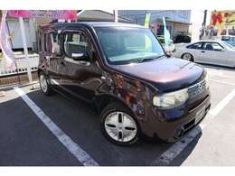 フル装備！オートエアコン！アイドリングストップ！外品15AW！タイヤ5分！フルセグ！ナビ！DVD！ブルートース！LEDヘッド！革調シートカバー！スマートキー！ガラスルーフ！キッカースピーカー！豪華！