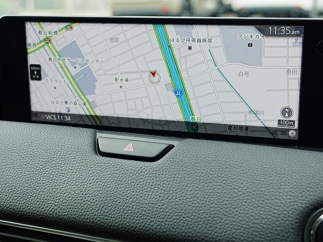 マツダコネクトの12.3インチワイドセンターディスプレイです。『Android　Auto』『Apple　CarPlay』や独自のコネクテッドサービスに対応したインターフェイスシステムです。