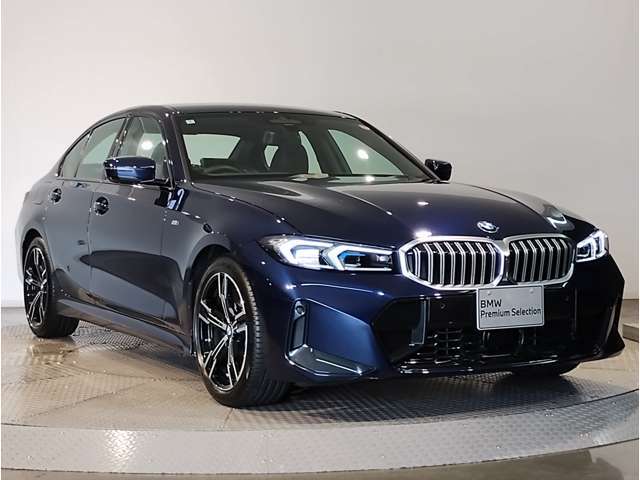 BMWのダイナミック且つエモーショナルなスタイルを印象付けるキャラクターライン（プレスライン）眺めているだけで溜め息の出る美しさです☆