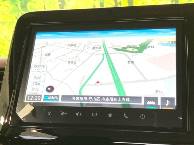 【大画面ナビ】人気の大型ナビを装備。存在感のある大画面はインパクト大！ナビ利用時のマップ表示は見やすく、テレビやDVDは臨場感がアップ！いつものドライブがグッと楽しくなります♪