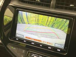 【バックカメラ】駐車時に後方がリアルタイム映像で確認できます。大型商業施設や立体駐車場での駐車時や、夜間のバック時に大活躍！運転スキルに関わらず、今や必須となった装備のひとつです！