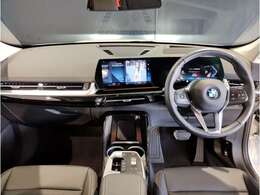 ☆センターパネルを運転席側に僅かに傾けたBMW独特のインパネ☆【駆け抜ける歓び】はここからもスタートしております☆