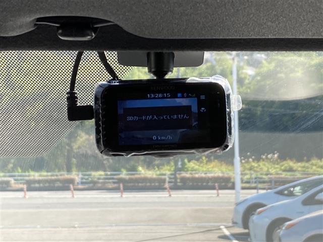 【バックミラー】『バックミラー周辺』の画像になります。写真の内容に関してご不明点、ご質問等がございましたらお気軽にガリバー店舗までお問い合わせください。