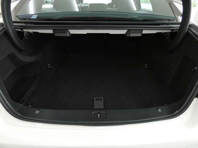 LEDヘッドライト/LEDポジショニングライト付