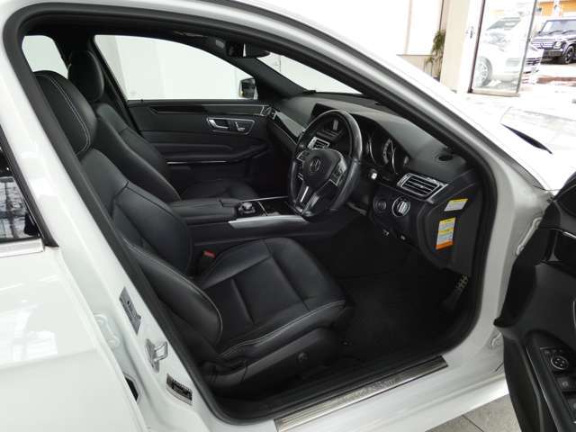 AMGスポーツパッケージ専用エクステリア　専用18インチアルミホイール