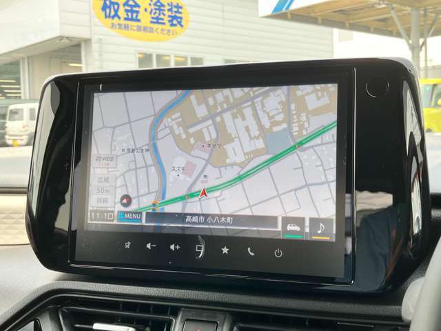 メーカーオプションの全方位モニター付メモリーナビ！フルセグTV・CD/DVD再生・Bluetooth機能付き！AppleCarPlay・AndroidAutoも使えます！