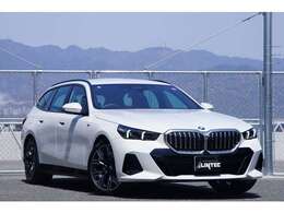 ◆側面衝突警告ステアリグサポート  ◆車線変更警告ステアリグサポート◆禁煙車 ◆車線逸脱警告ステアリグサポート ◆ハンズフリーテールゲート ◆オートハイビーム