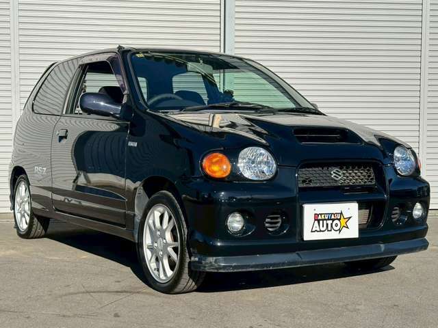 定休日は毎週月曜日です（祝・祭日を除く)。営業時間は10：00～18：00です。