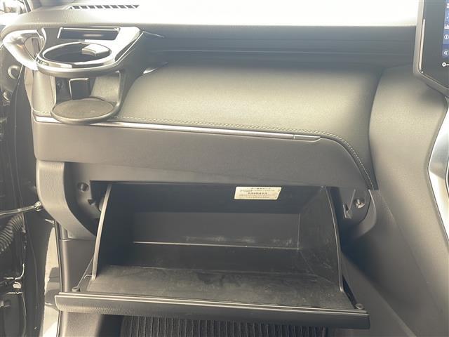 店舗にて現車の確認もいただけますので、お電話で在庫のご確認の上是非ご来店くださいませ！！！