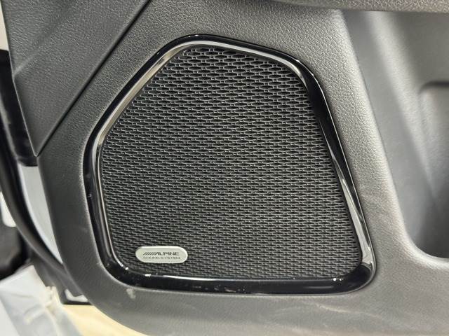 【ALPINEスピーカー】高音質スピーカーを搭載しております。ワンランク上の空間をお楽しみください。
