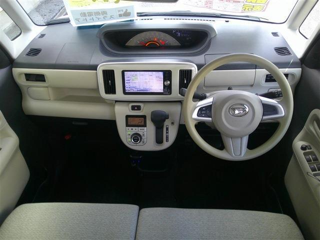 禁煙車ですので室内のタバコのニオイや天井などの黄ばみ、シートのコゲ穴もなくキレイですよー。みんなに優しいクリーンなおクルマです♪