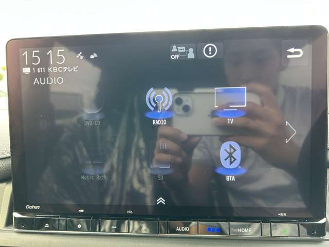 【Bluetooth】ナビゲーションと携帯電話/スマートフォンをBluetooth接続することができます。接続するとハンズフリーで使用することができるので、とても便利です！